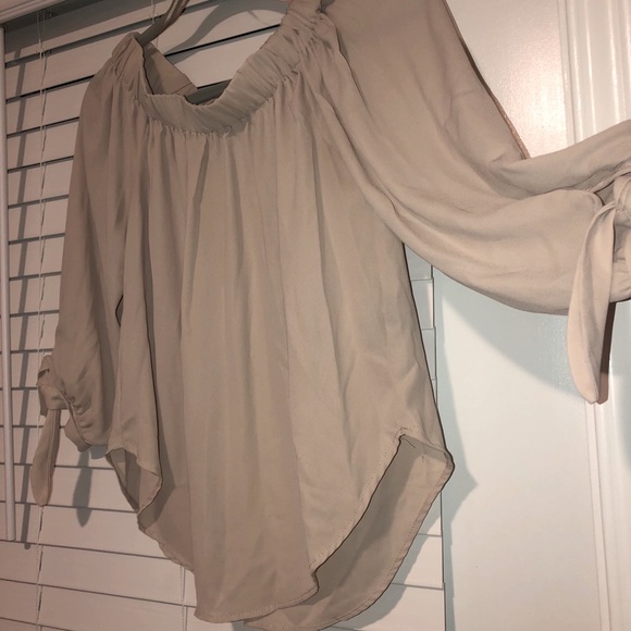 Blush Color Off-Shoulder Blouse - Picture 2 of 3